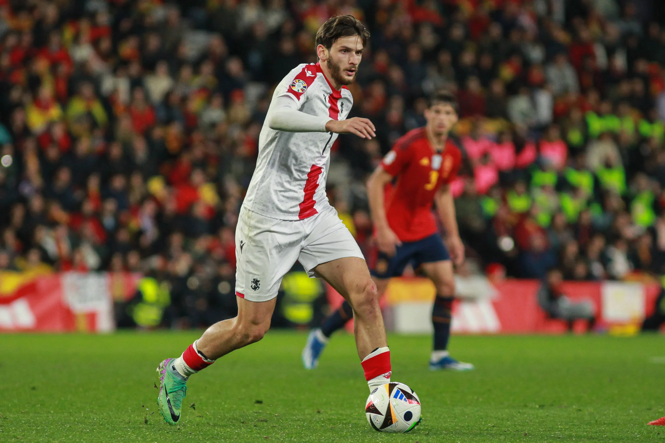 Real Madrid x Barcelona: veja como está a disputa por Kvaratskhelia, destaque do Napoli