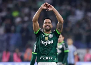 Luan treina na folga do Palmeiras e quer voltar antes do previsto após lesão