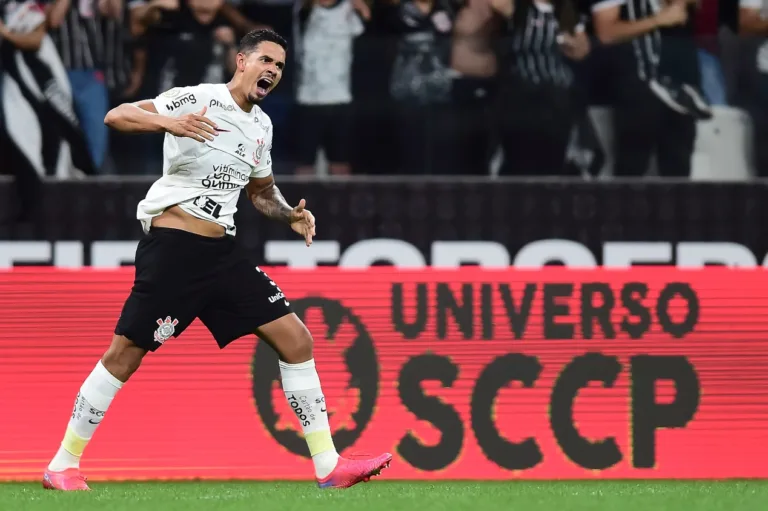 Benfica teria interesse em negociar Lucas Veríssimo em definitivo com o Corinthians; saiba mais