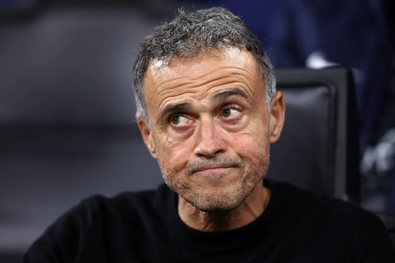 PSG: Luis Enrique vai utilizar esquema 4-3-3 contra o Newcastle