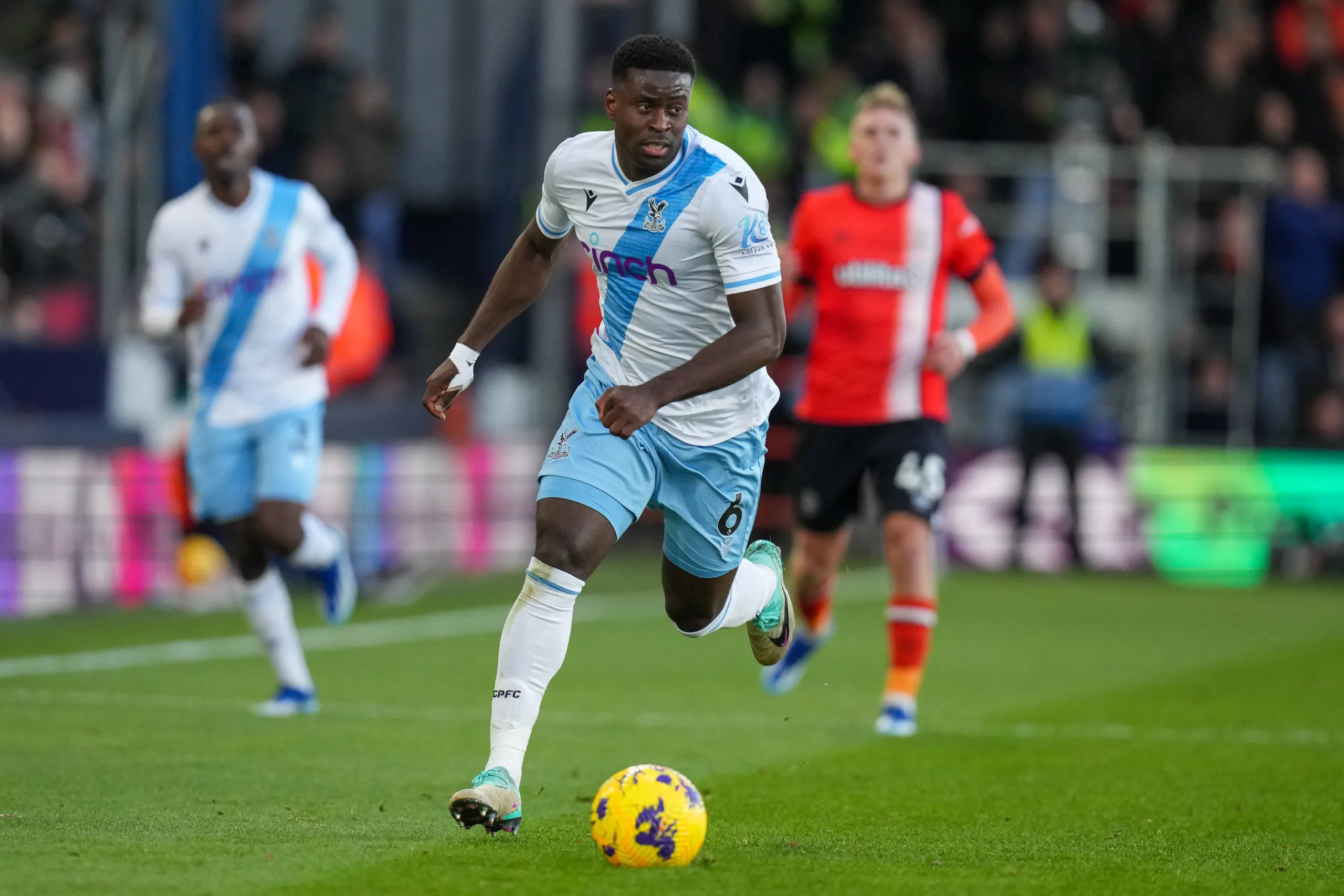 Mercado da bola: Manchester United está interessado em jogador formado pelo Chelsea