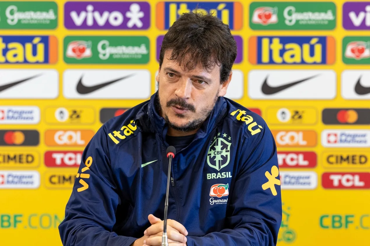 Mauro Cezar aponta problema de Fernando Diniz na seleção brasileira: “Mudar um pouco”
