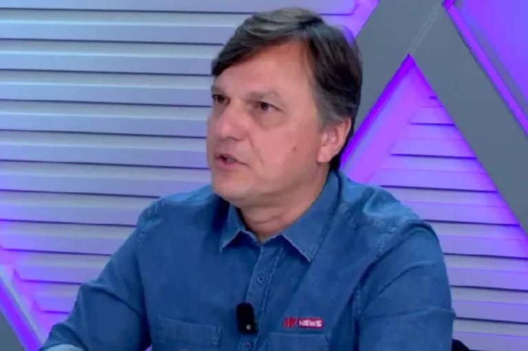 Mauro Cezar se manifesta após vencer Abel Ferreira em processo na Justiça