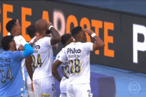 Messias faz de cabeça e empata Botafogo x Santos no Brasileirão; assista ao gol