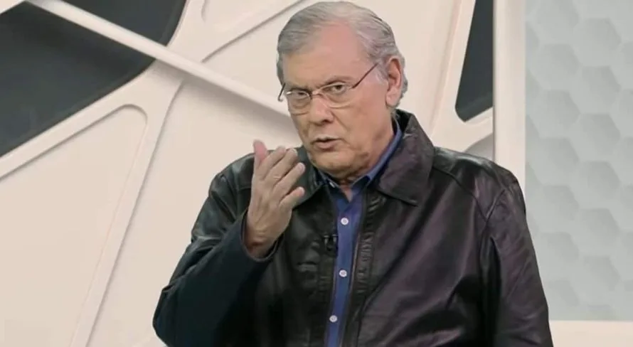 Milton Neves detona decisão da arbitragem em Athletico x SPFC: “Prejudica o jogo”