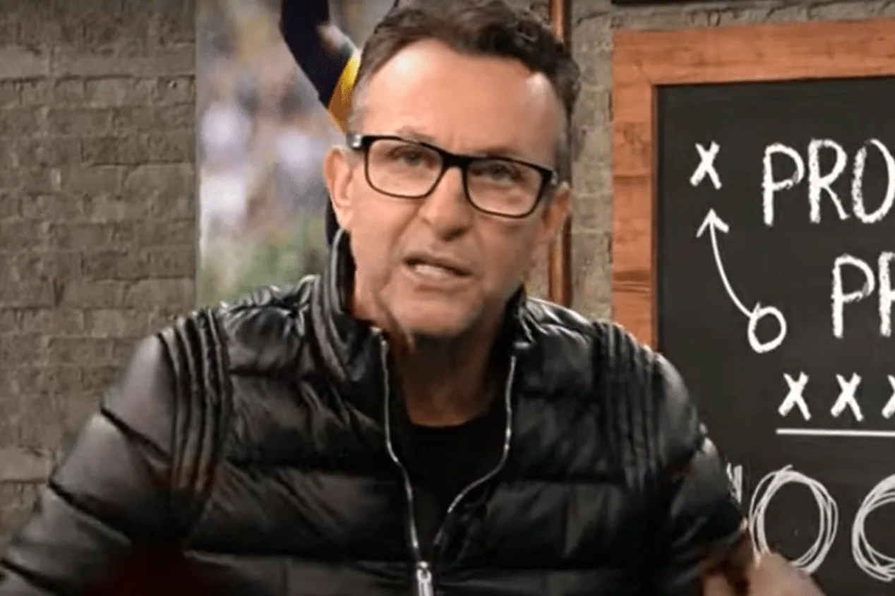 Neto sugere saída de Abel Ferreira do Palmeiras e indica novo clube: “Timaço”