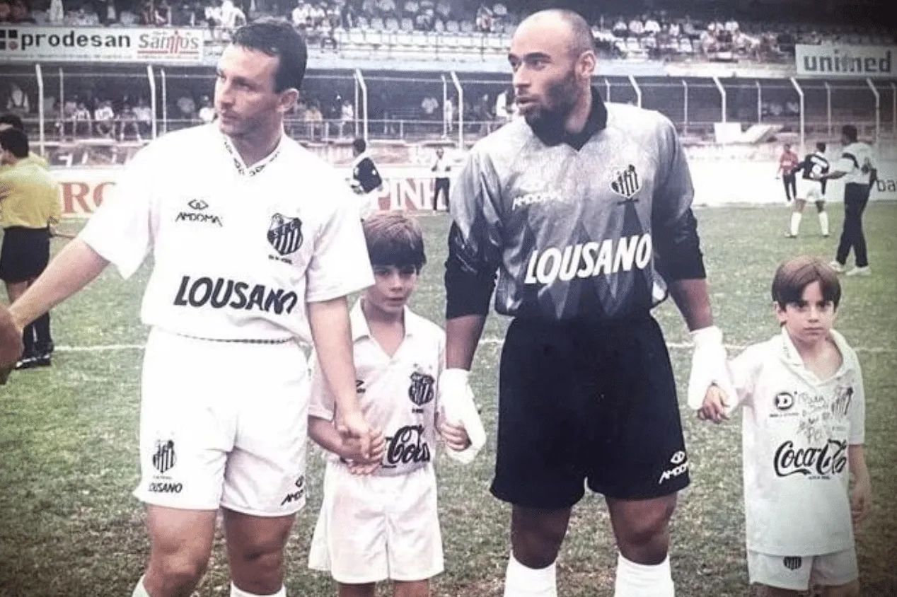 Neto relembra passagem pelo Santos com a camisa 10 de Pelé; veja como foi