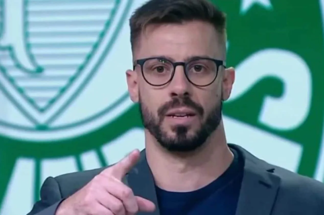 Facincani descarta três reforços e cita saída no Palmeiras: “Malas prontas”