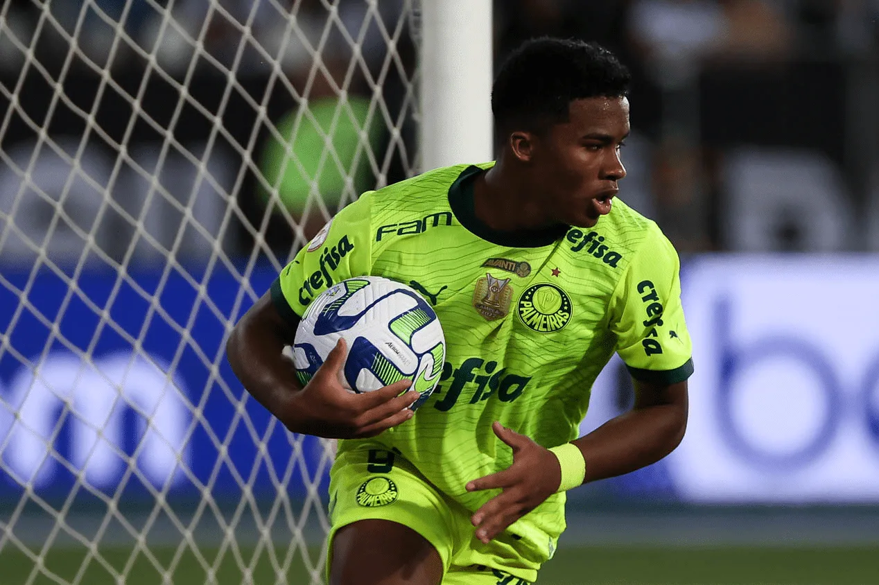 Palmeiras fatura “bolada” com gols de Endrick contra o Botafogo