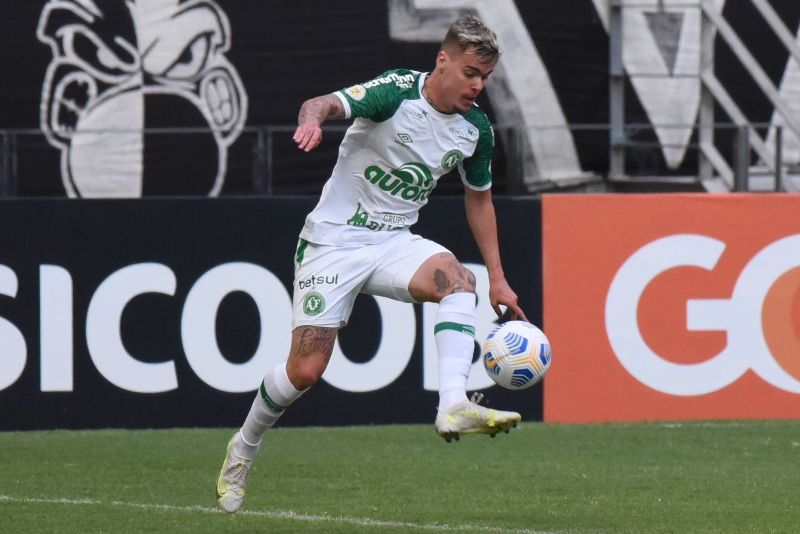 Palpite Chapecoense X Vitória – Série B – 25/11/2023