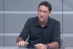 PVC reage após astróloga cravar campeão do Brasileirão: “O além também lê jornal” 