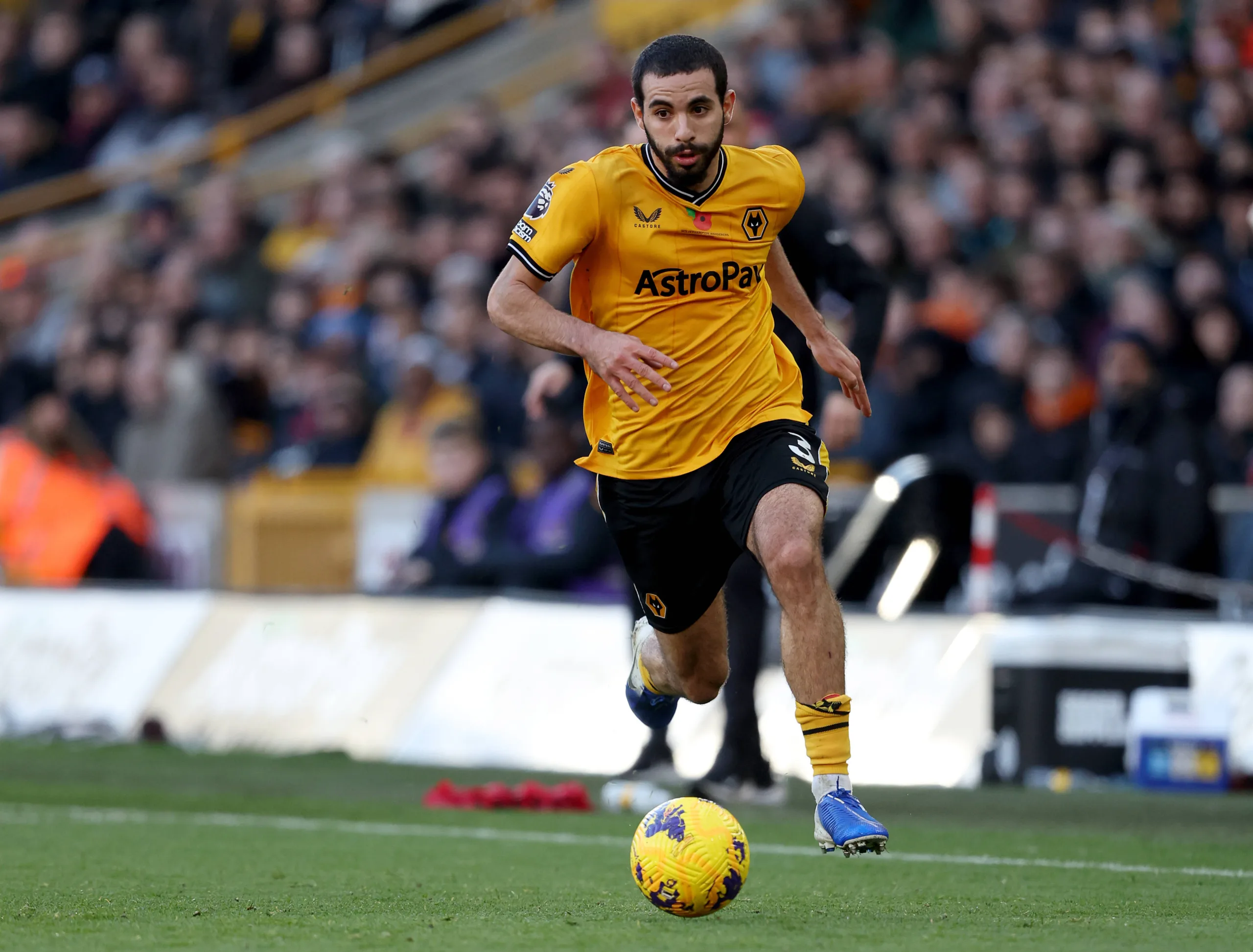 PSG de olho no lateral Rayan Aït Nouri, do Wolverhampton