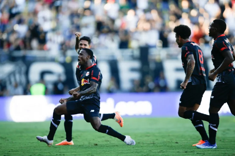 Após derrota do Botafogo, Bragantino depende só de si para ser campeão do Brasileirão; entenda