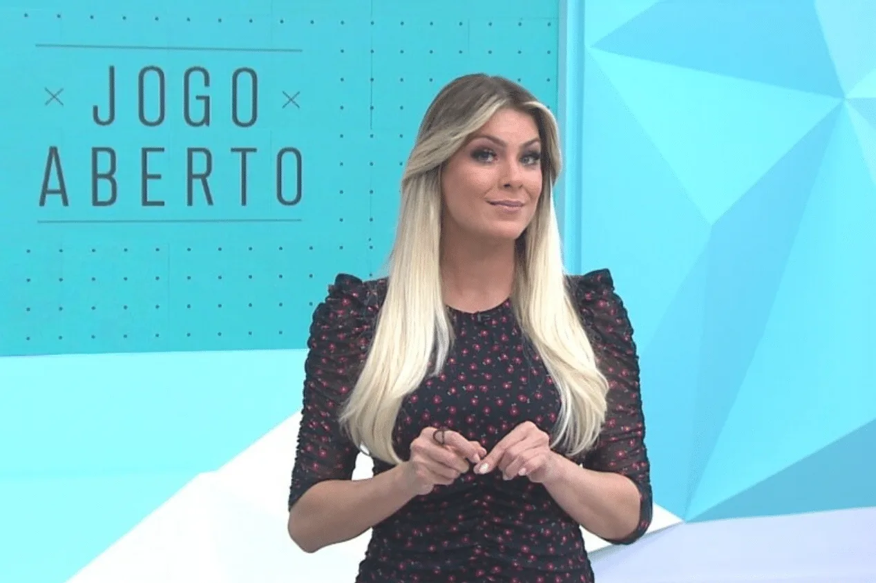 Renata Fan “elimina” dois times para ser campeão do Brasileirão: “Já era”