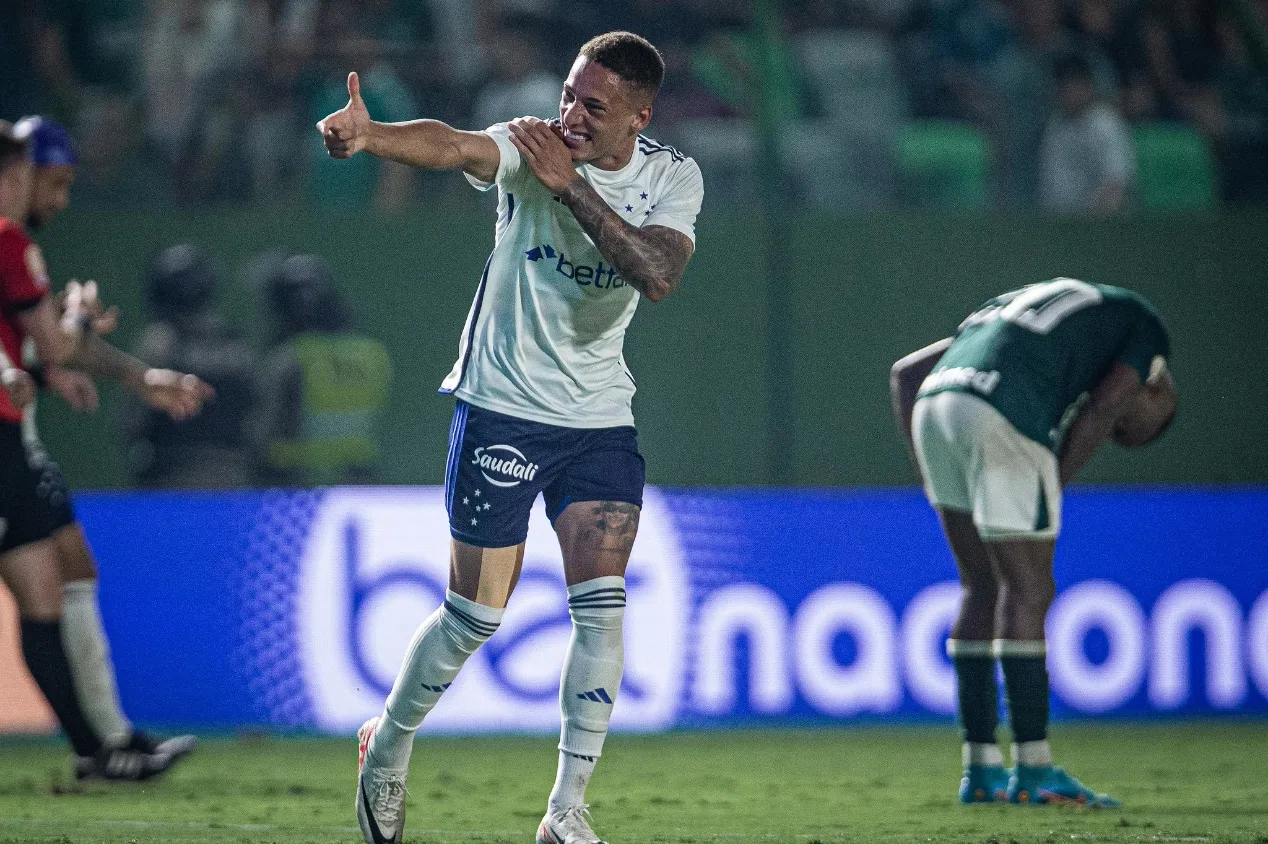 Jogo do Cruzeiro hoje contra Goiás termina com vitória da Raposa, que deixa o Z-4