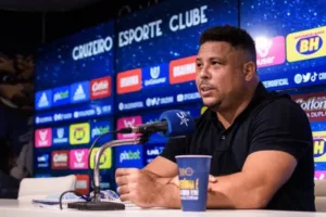 Decisão de Ronaldo pode beneficiar Flamengo na briga com Palmeiras para ser campeão do Brasileirão