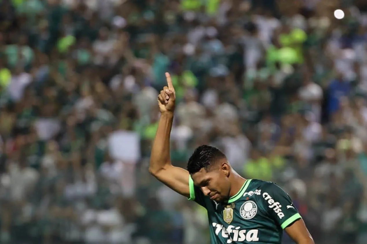 Palmeiras: Rony quebra jejum de gols e faz discurso emocionado