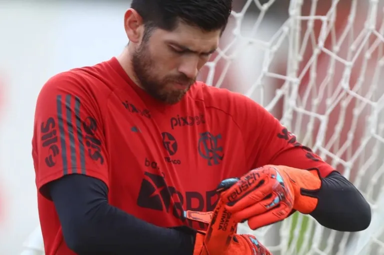 Agustín Rossi fala sobre o Flamengo “entrar ainda mais na briga” pelo título do Brasileirão