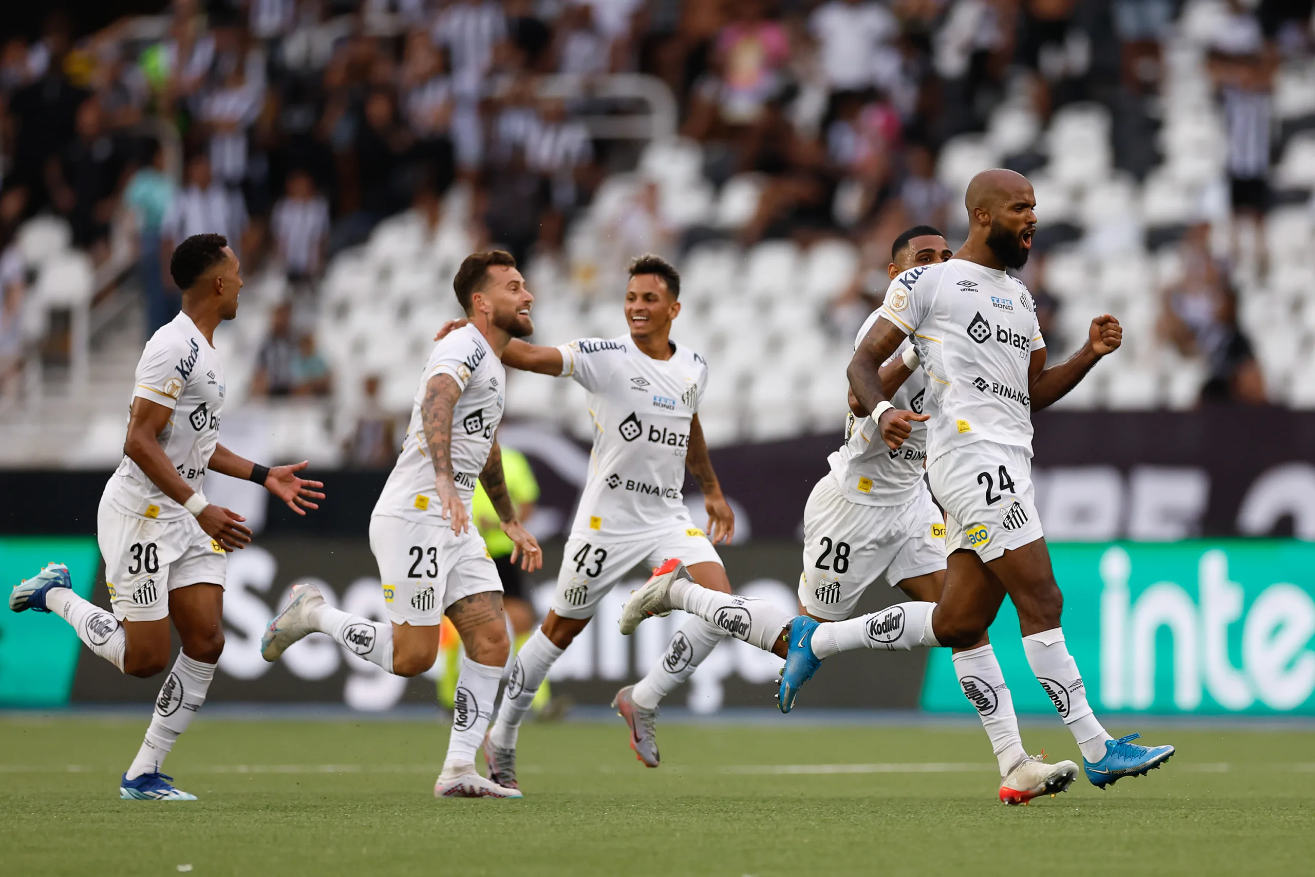 Jogo do Santos hoje pode render ao clube 8ª partida sem perder no Brasileirão Série A