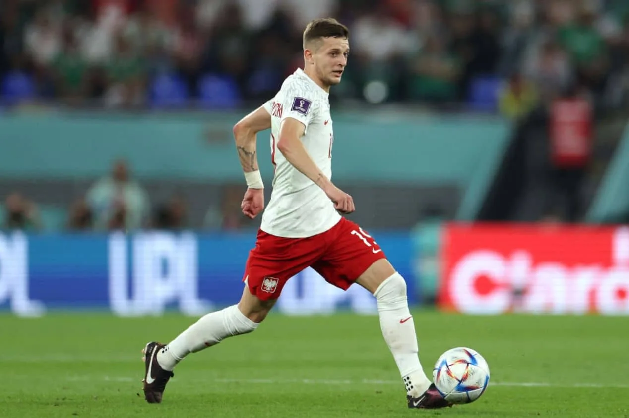 Mercado da bola: Manchester United quer contratar destaque da seleção polonesa