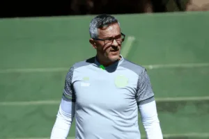 Time do Brasileirão Série A anuncia demissão de técnico Armando Evangelista