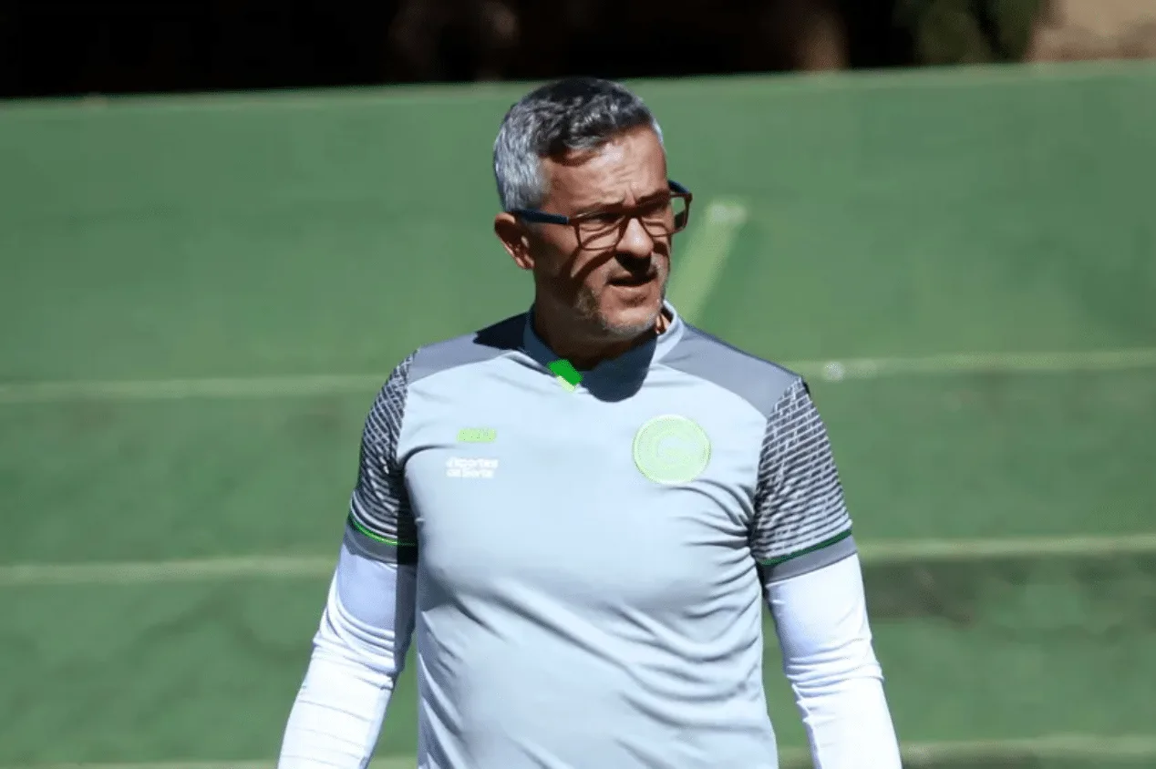 Time do Brasileirão Série A anuncia demissão de técnico Armando Evangelista