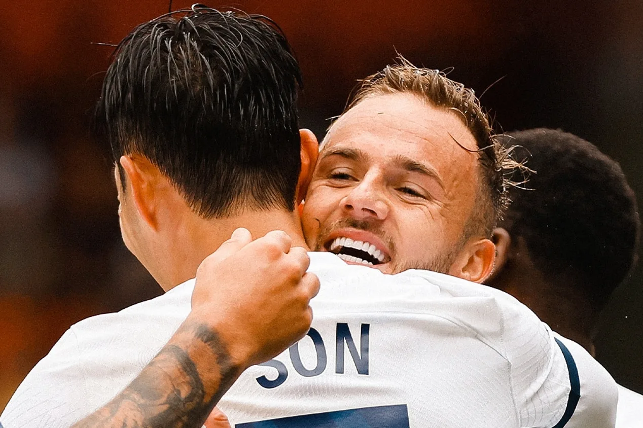 Postecoglou atualiza situação de jogadores lesionados no Tottenham