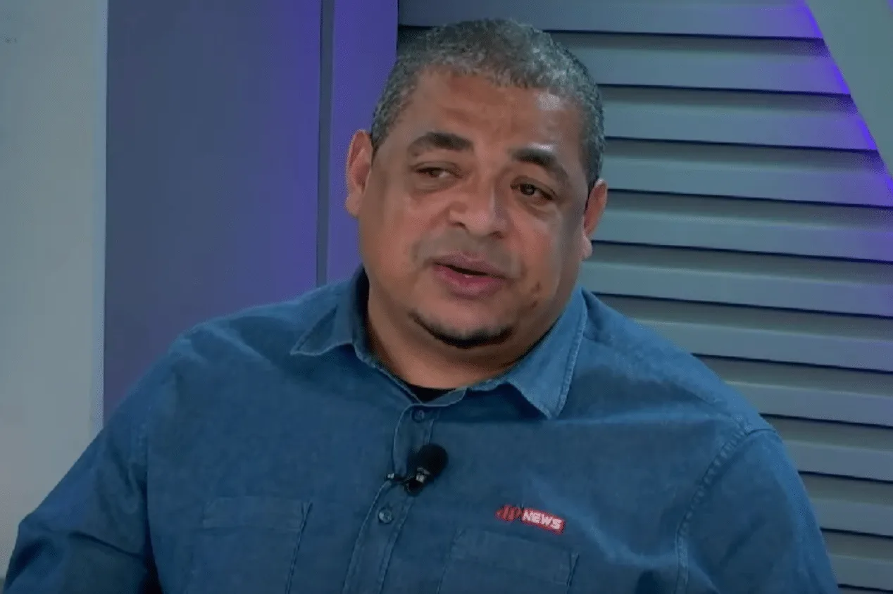 Vampeta é direto sobre possível campeão do Brasileirão: “Está no páreo”