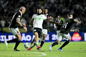 Com gol nos acréscimos de Payet, Vasco bate América-MG e respira no Brasileirão Série A