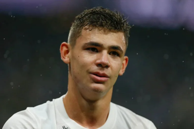 Mercado da bola: jornal aponta Barcelona ofuscado pelo PSG em corrida por Moscardo, do Corinthians