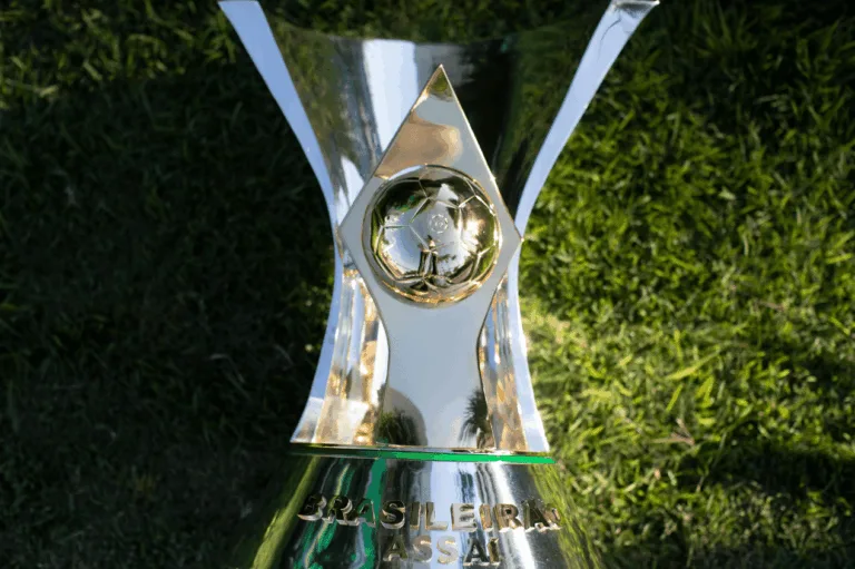 Veja os jogos que faltam para os times que estão na briga pelo título do Brasileirão