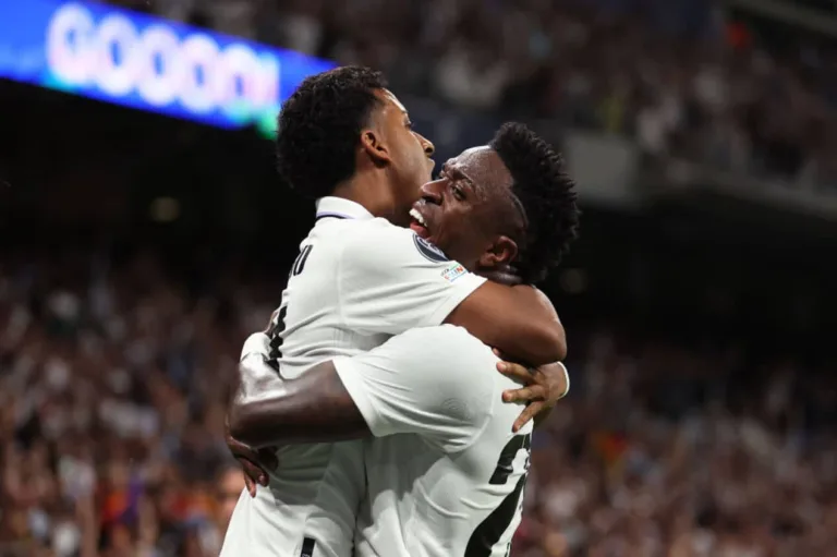 Real Madrid goleia Valencia com gol de peito de Vinícius Júnior e dois de Rodrygo