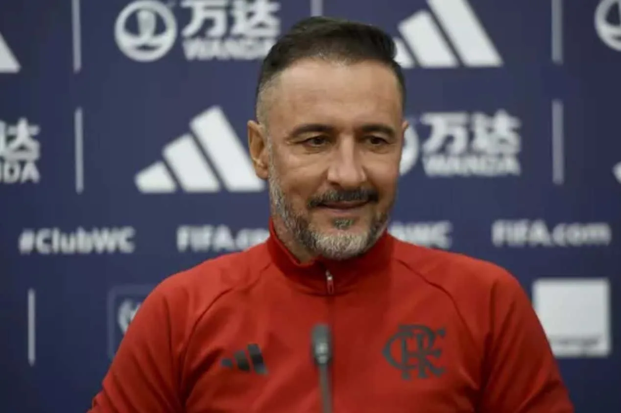 Ex-Corinthians e Flamengo, Vítor Pereira elege “ótimo trabalho” no Brasil