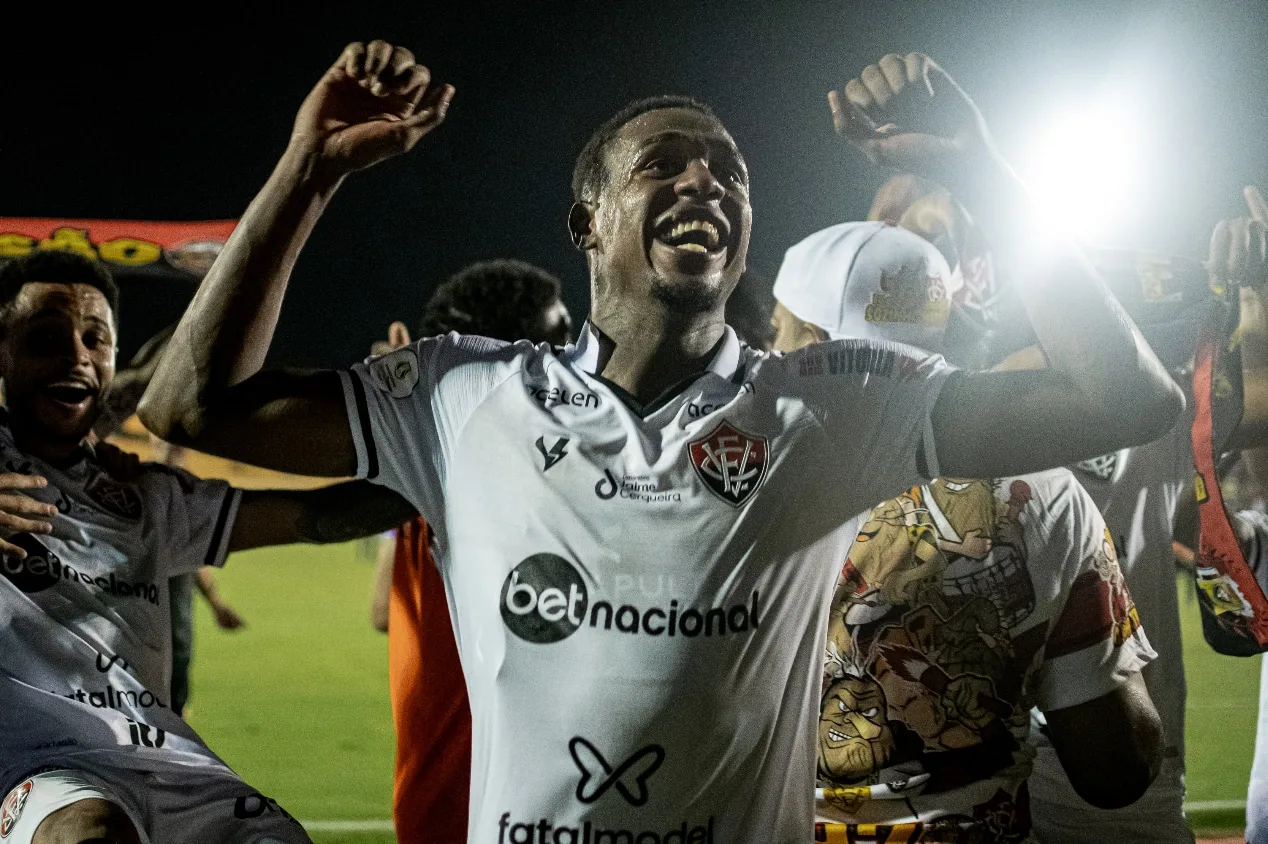 Vitória x Sport terá entrega da taça de campeão do Brasileirão Série B