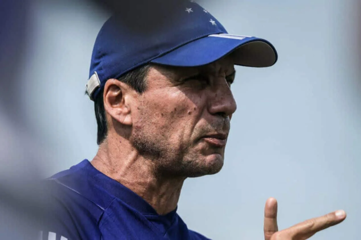 Cruzeiro anuncia demissão de Zé Ricardo após derrota para o Coritiba