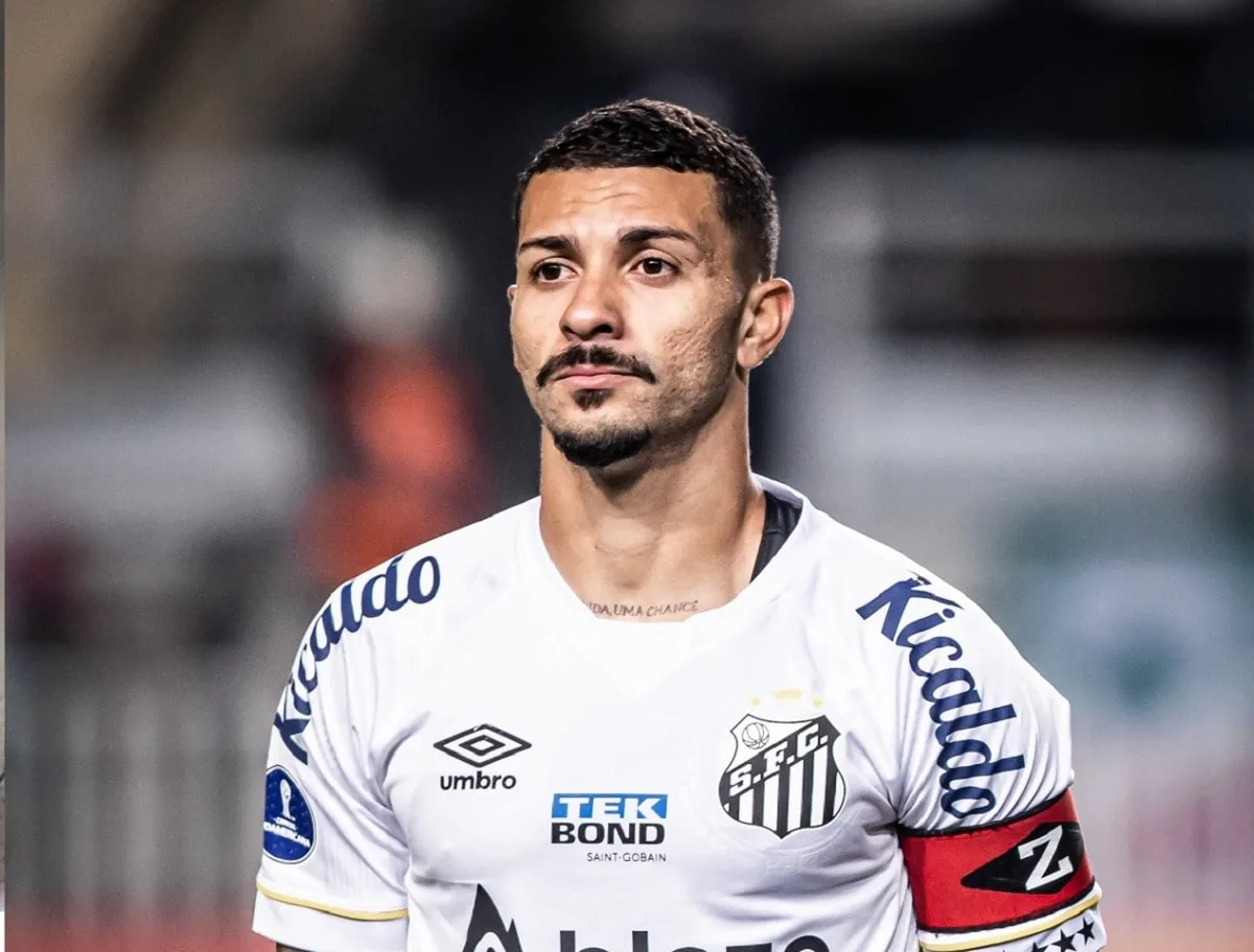 Santos renova contrato de volante até o fim de 2024