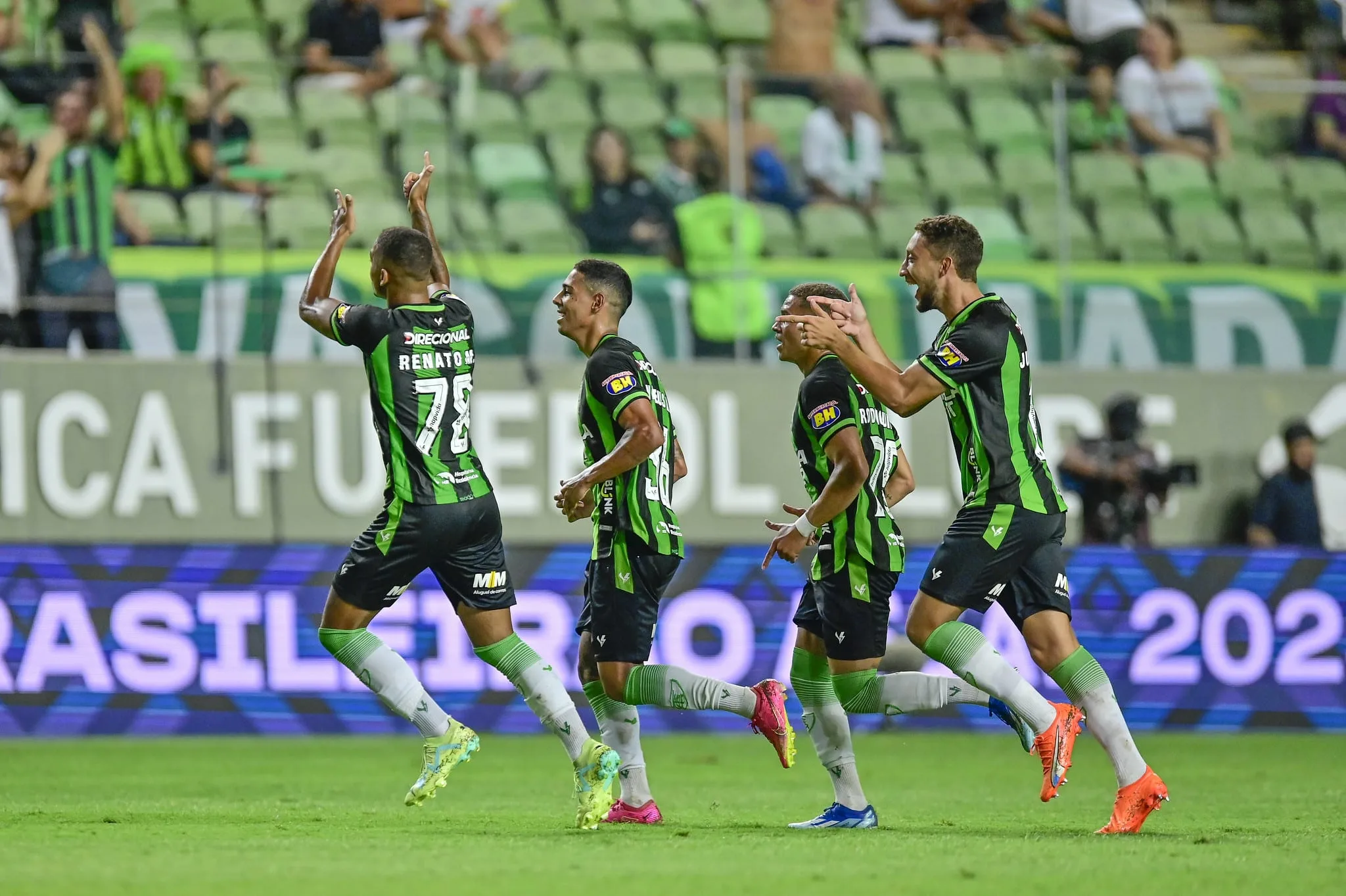 América-MG surpreende e marca três contra o Bahia; veja os gols