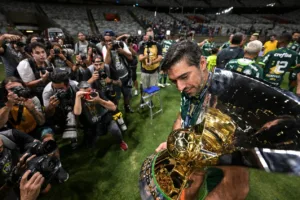 Bernardo Ramos projeta Palmeiras sem Abel Ferreira e compara com Jorge Jesus