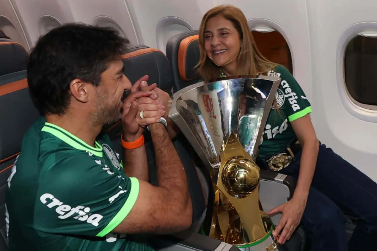 Abel Ferreira tem reunião com Leila Pereira e sinaliza futuro no Palmeiras