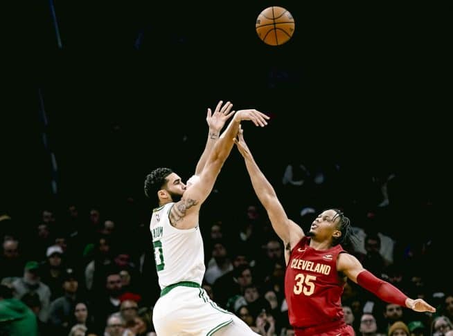 NBA: Boston Celtics conquista vitória de virada sobre o Cleveland Cavaliers NBA: Boston Celtics conquista vitória de virada sobre o Cleveland Cavaliers