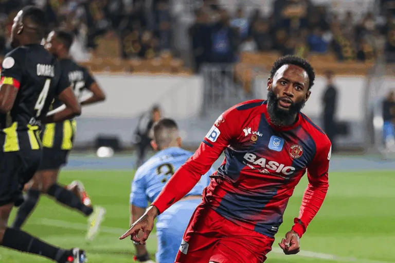 Al-Ittihad não tem Benzema e perde para Damac antes de estreia do Mundial de Clubes