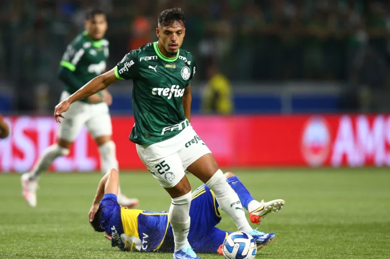 Técnico revela interesse de time mexicano em Gabriel Menino, do Palmeiras