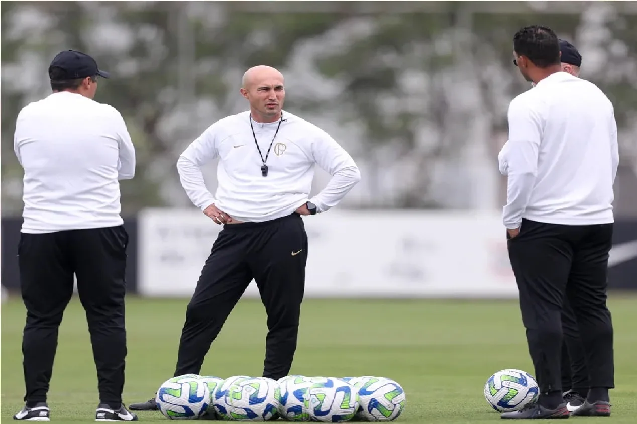 Auxiliar-técnico do Corinthians aceita convite para ser treinador do América-MG