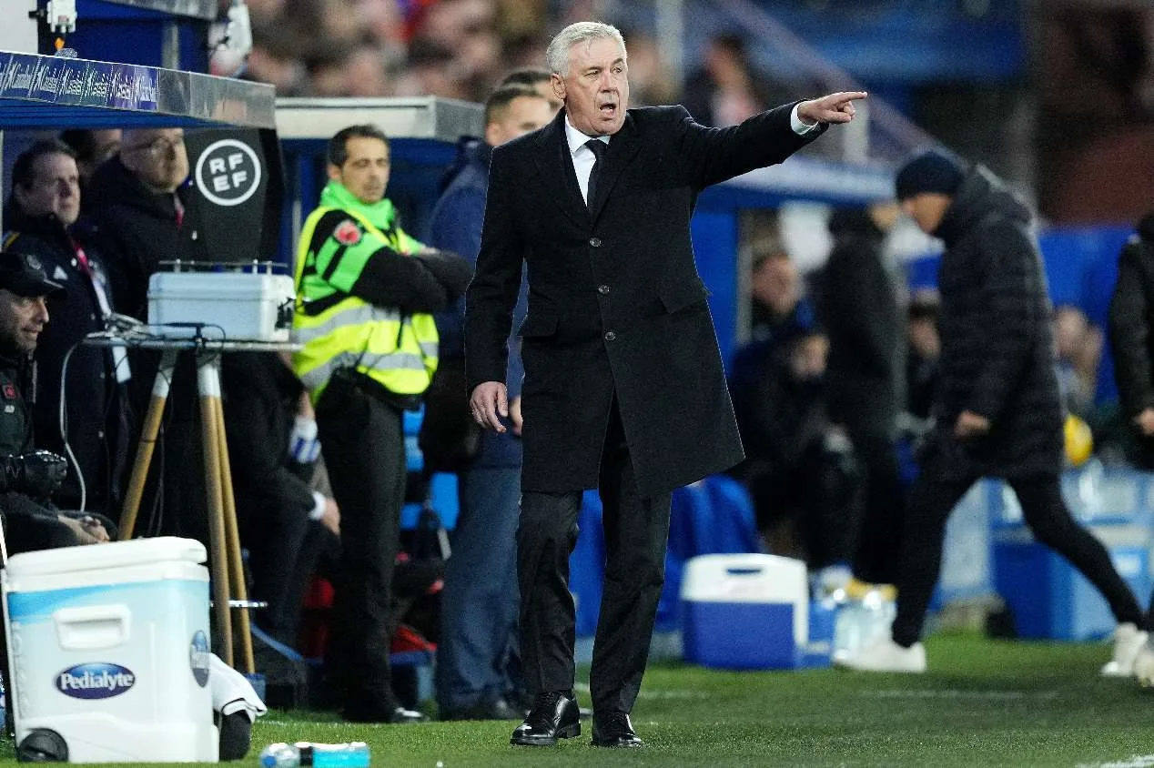 Ancelotti tem acordo para permanecer no Real Madrid, afirma jornal espanhol