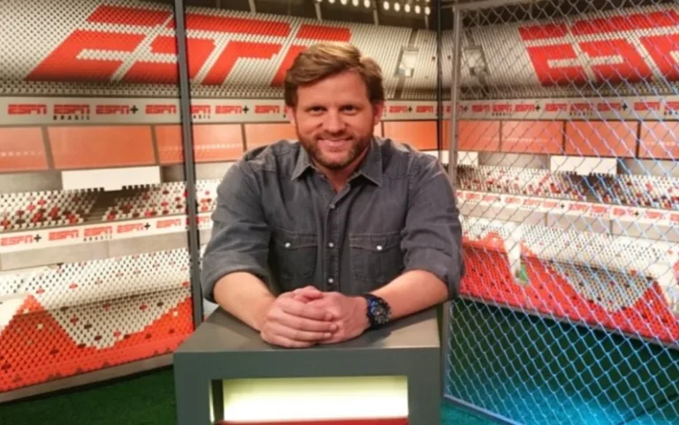 André Plihal sugere que os torcedores do São Paulo valorizem o lateral-esquerdo Wellington