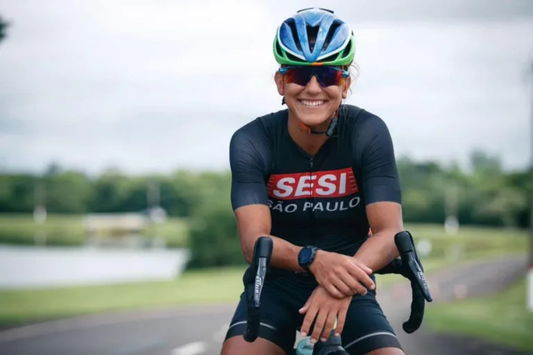 Apesar de seguir em estado grave, triatleta Luisa Baptista mostra melhora respiratória