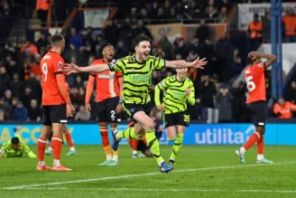 Declan RIce comemora gol pelo Arsenal