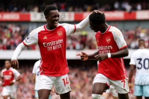 Arsenal pode ter a saída de quatro jogadores após final da temporada