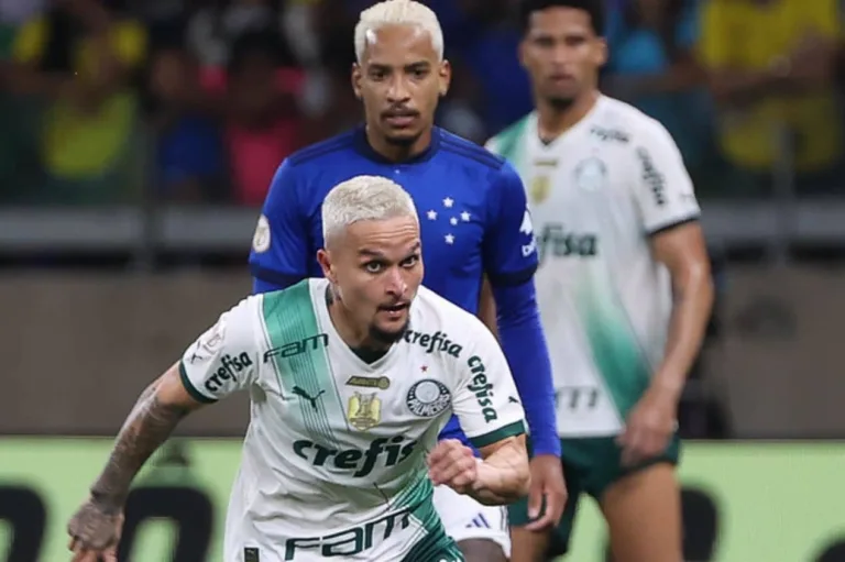 Palmeiras tem conversas retomadas com Zenit sobre venda de Artur