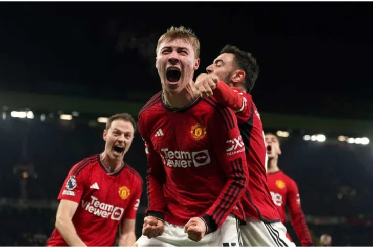 Manchester United vira de forma épica sobre o Aston Villa e quebra jejum de cinco jogos sem vencer Manchester United vira de forma épica sobre o Aston Villa e quebra jejum de cinco jogos sem vencer